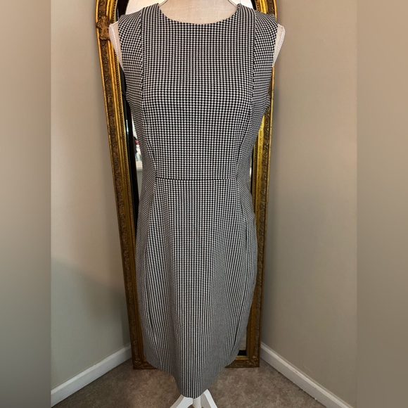 Calvin Klein Houndstooth Check Sheath Dress - size 8 - Picture 4 of 13